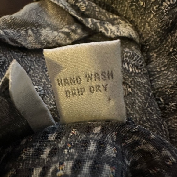 Short Rayon Shirt - Picture 5 of 5